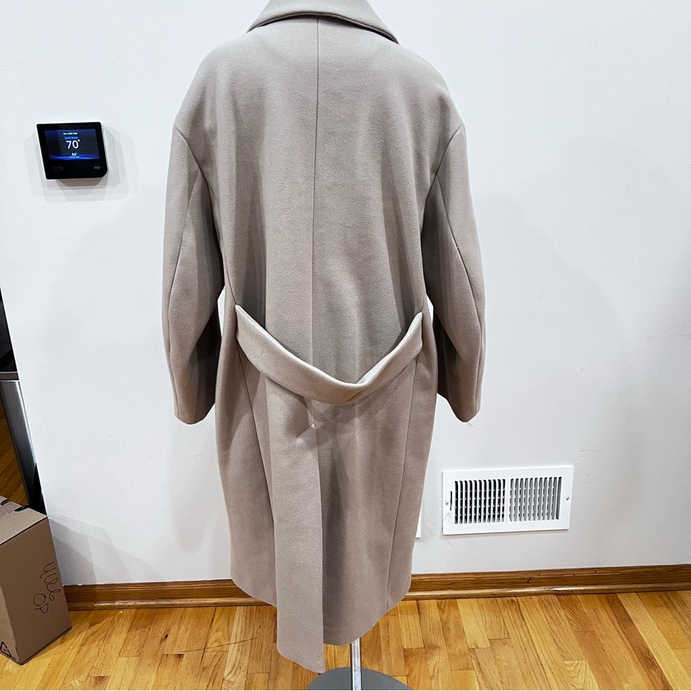 H&M 3 button down coat - Picture 2 of 4